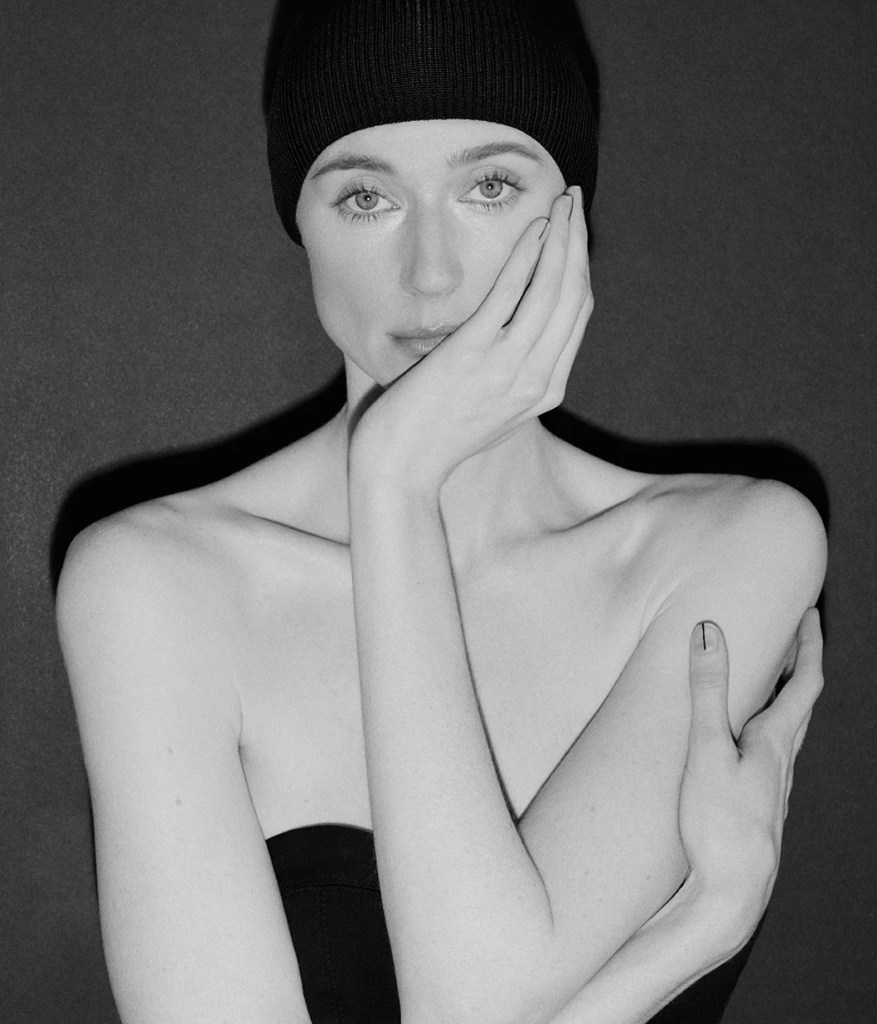 Elizabeth Debicki, photo by Bjorn Iooss