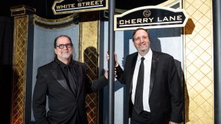 Golden Globes Secure Oscar Producers Glenn Weiss and Ricky Kirshner for 2024 Ceremony