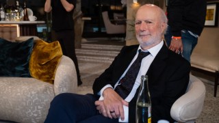 Emmy Icon James Burrows Carries the Torch for Multi-Cam Sitcoms, but He’s Scared They’re Dying