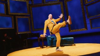 ‘Jeff Ross: Take a Banana for the Ride’ Broadway Review: The Roastmaster General Packs Little Sizzle