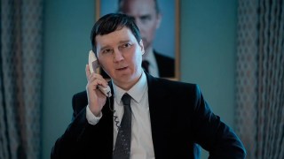 ‘The Wizard of the Kremlin’ Review: Paul Dano Is the Only Quiet Thing in This Big Satire About Putin’s Rise