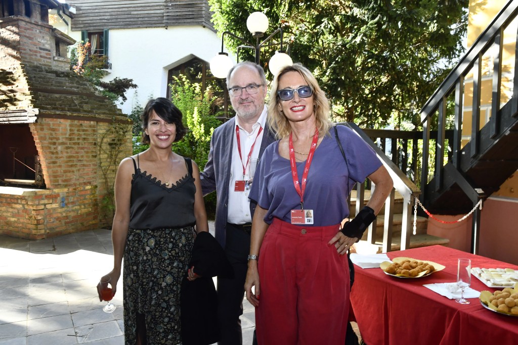 Filmmaker Klaudia Reynicke, Steve Pond, and Lara dall’Antonia